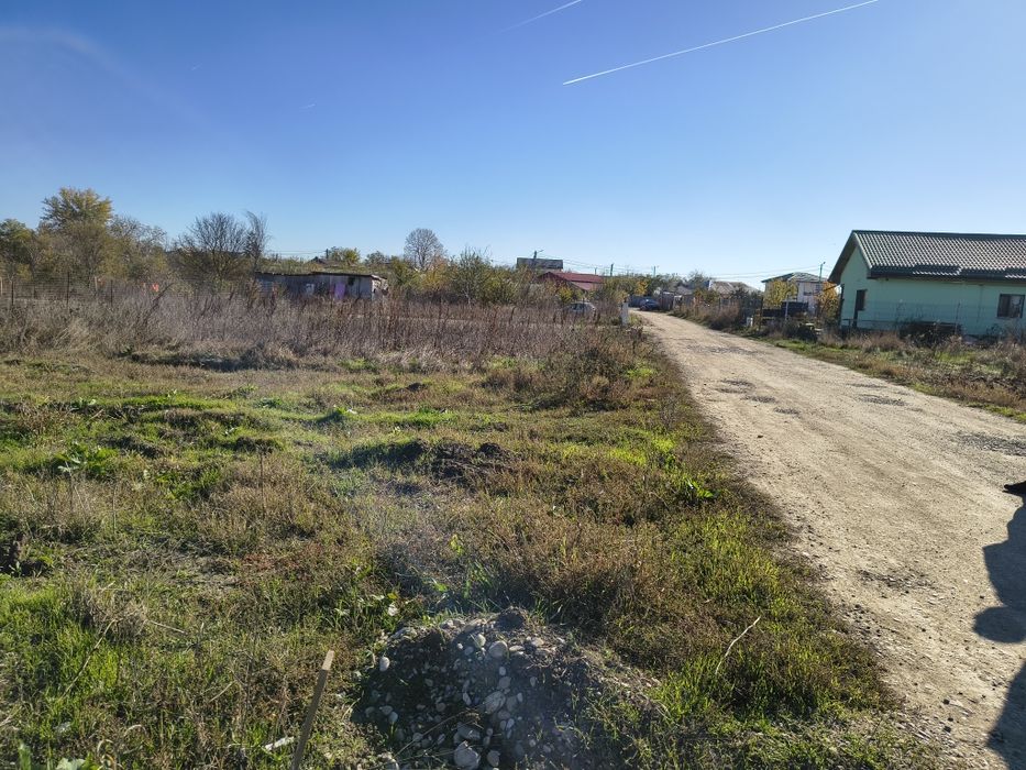 Vând teren 1200 mp 1 Decembrie ilfov/str 8 martie