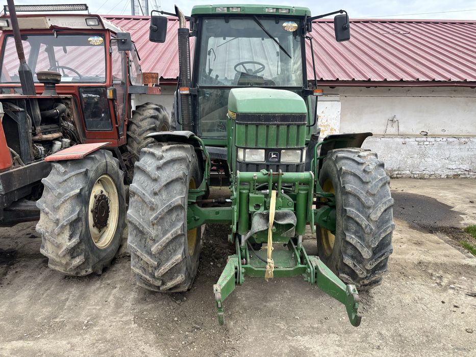 Tractor John Deere 6900