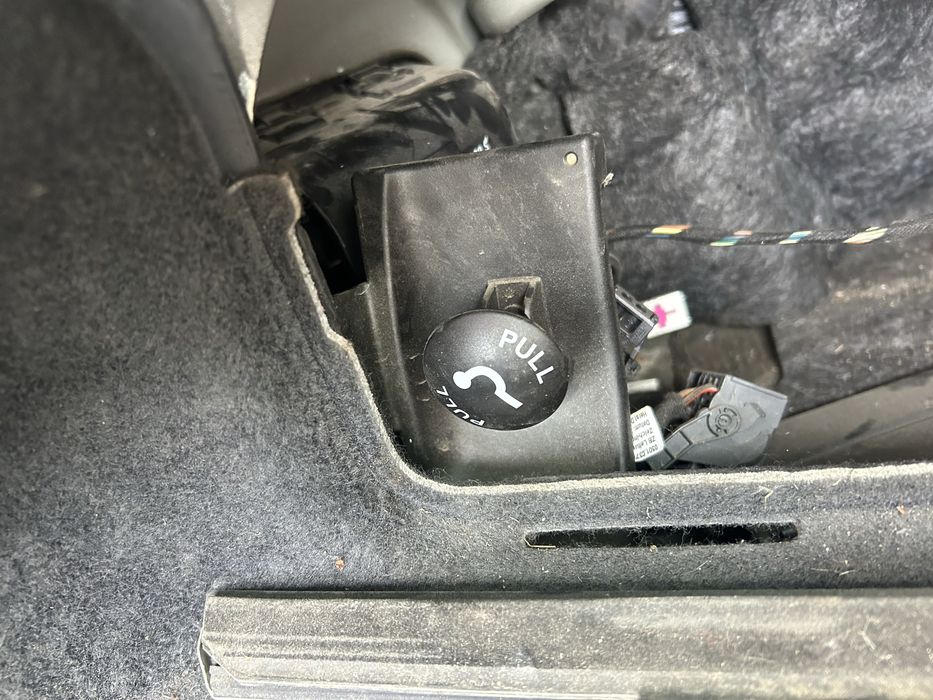 Cârlig remorcă retractambil complet cu instalație electrică Audi A7