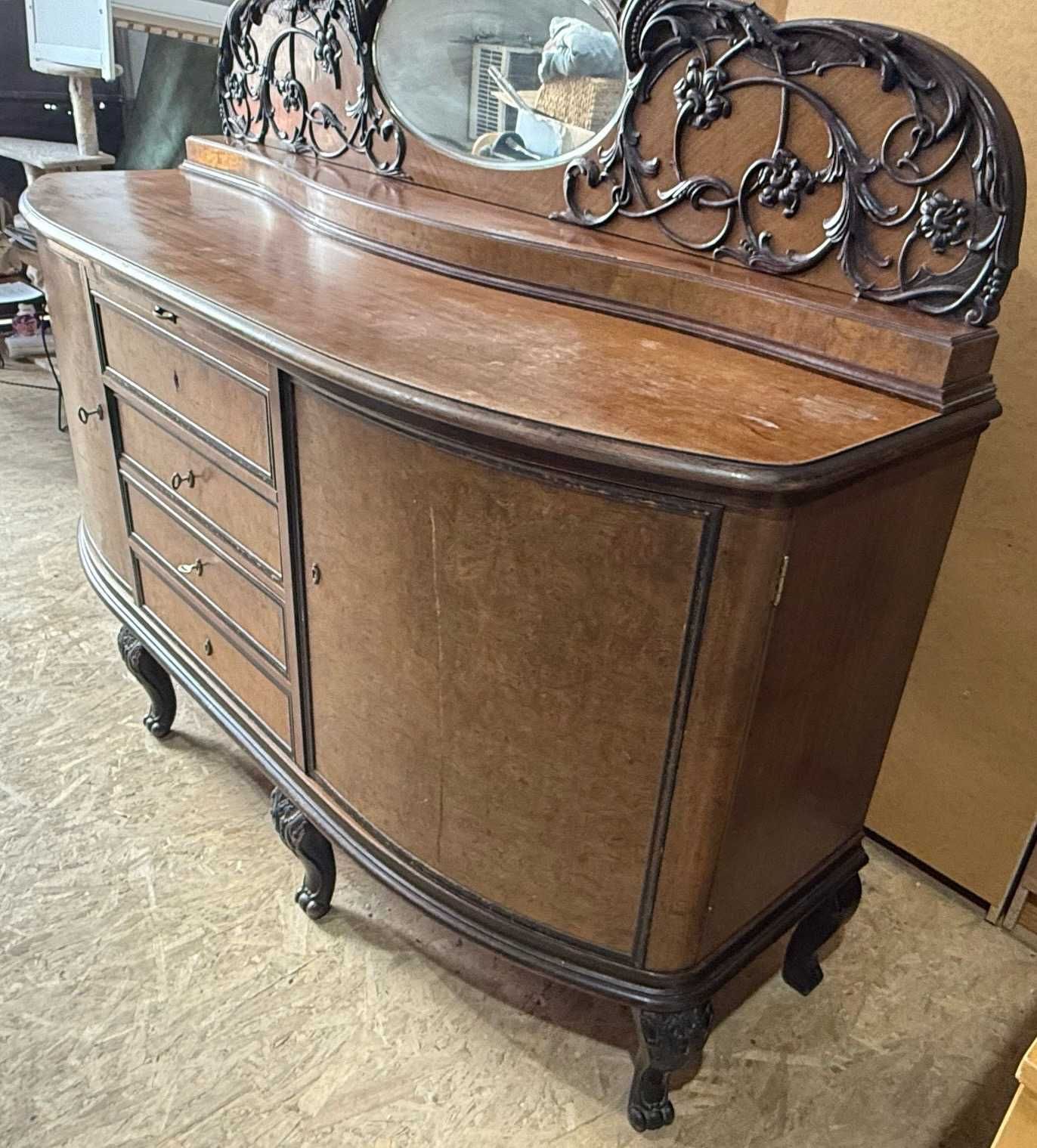 Comoda Vintage din Lemn stil Baroc; Bufet cu ornamente sculptate