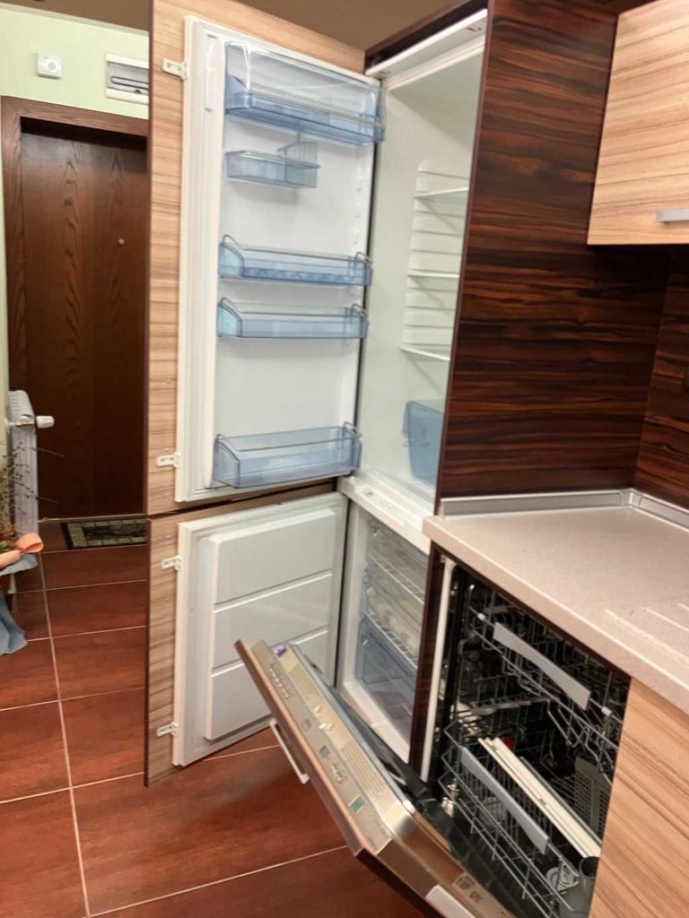 Продава се Тристаен апартамент в Варна, Базар Левски - 100 кв.м за 2850 €/кв.м - Снимка #6