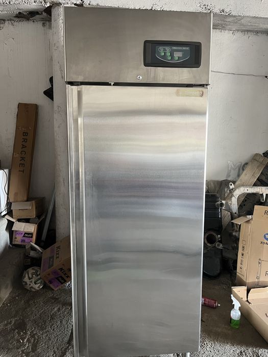 Морозильный шкаф CustomCool GNF 740L1