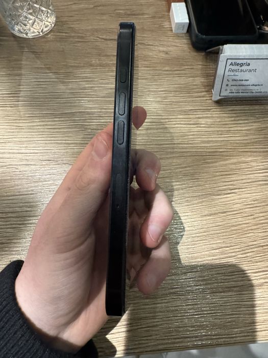 Vând Iphone 16 Pro 128 Gb