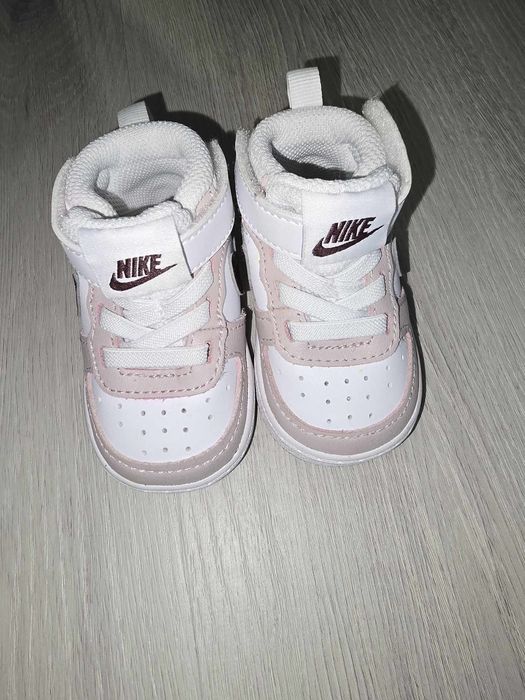 Оригинални бебешки маратонки