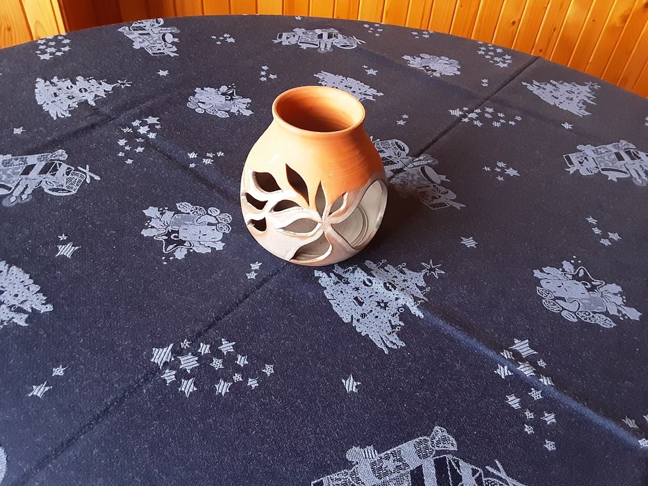 Коледни покривки и тишлайфери от 15 до 5 лв