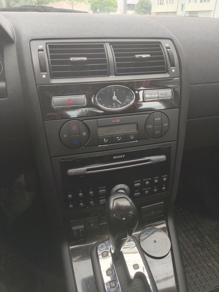 Ford Mondeo III Hatchback 2.5i V6 (170Hp) Ghia