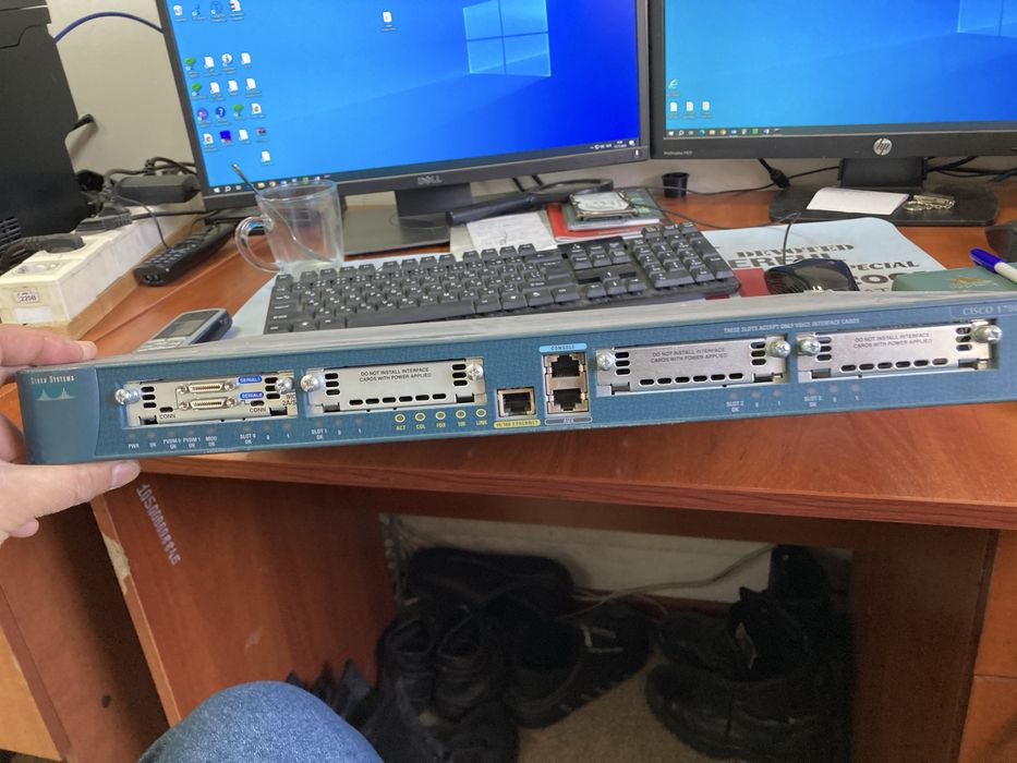 Маршрутизатор cisco 1700