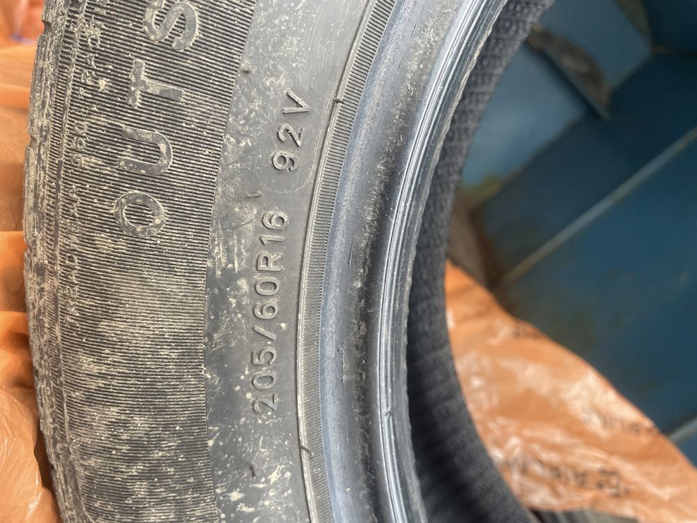 Резина 205/60 R16 в идеальном состоянии