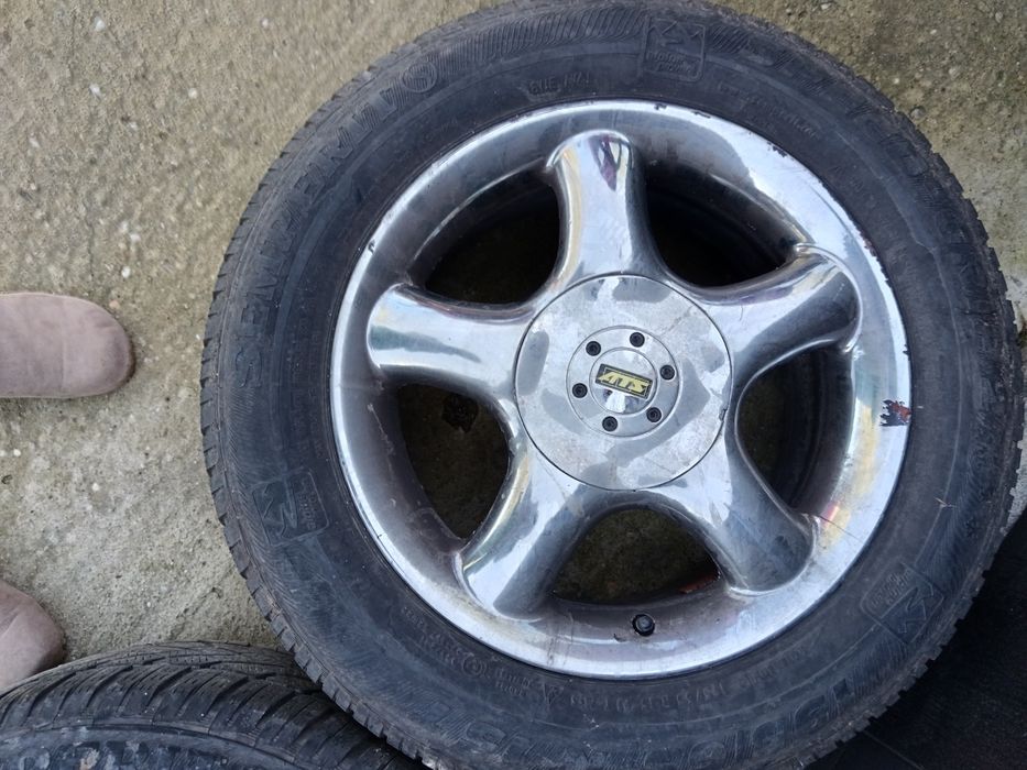 Vând jante 15 cu tot cu cauciucuri