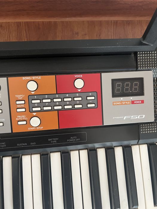 синтезатор Yamaha PSR-f50