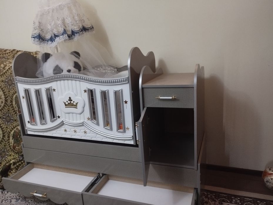 Yangi chaqaloq kravati ishlatilinmagan