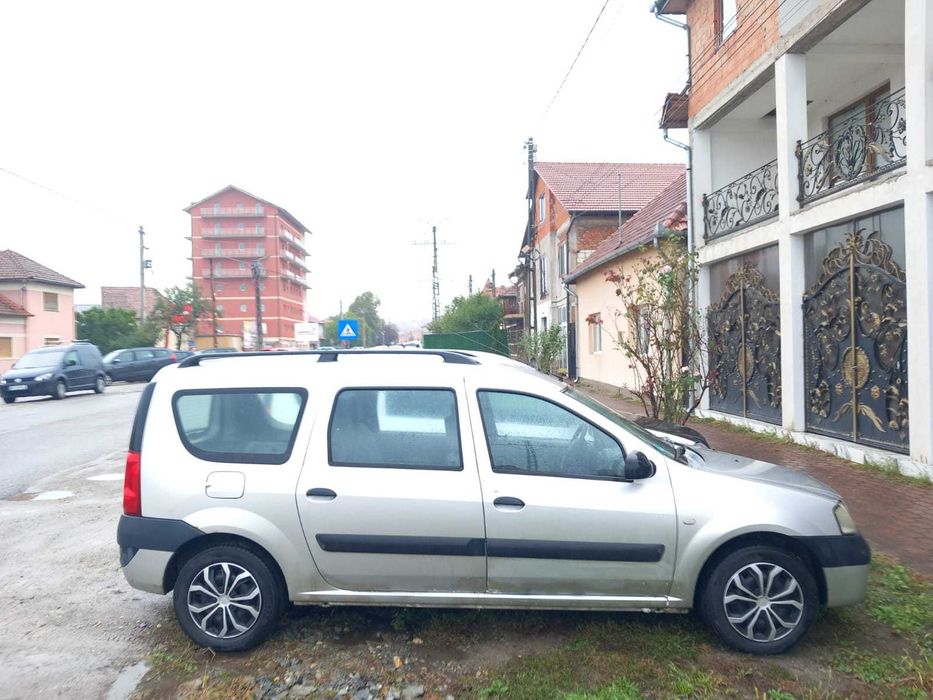 Dacia Logan Mcv a,c an 2007 recent adusa