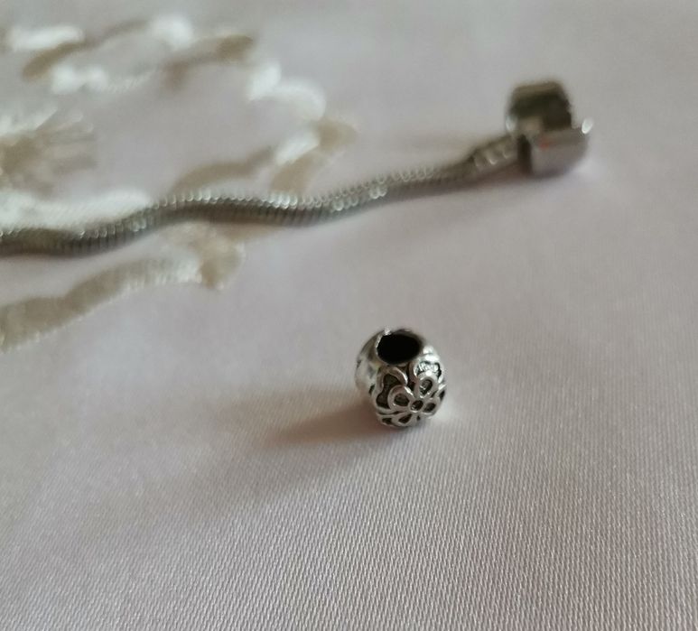 Charm-uri pentru brățări tip Pandora