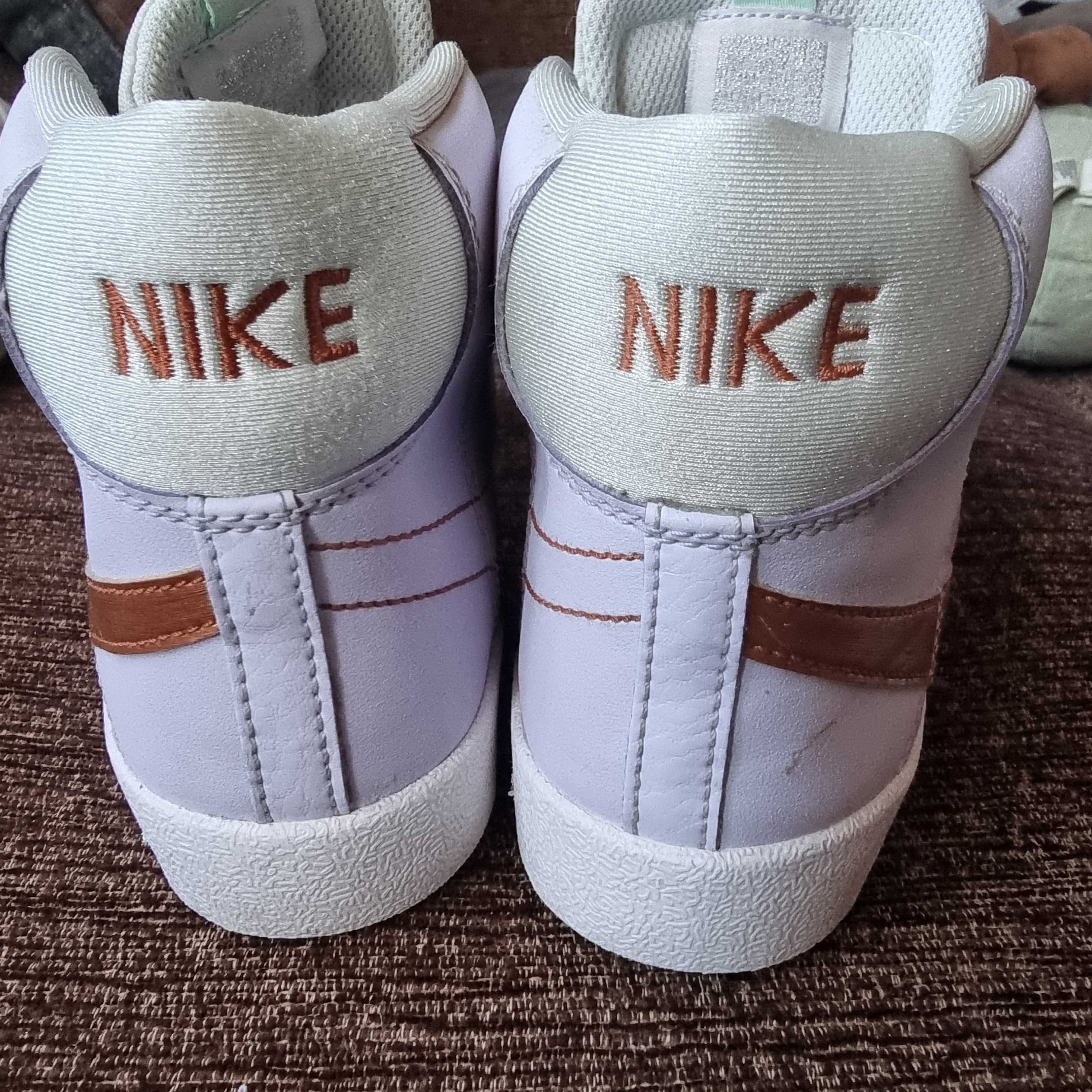 Sneaker Nike blazer,fete,nr 34