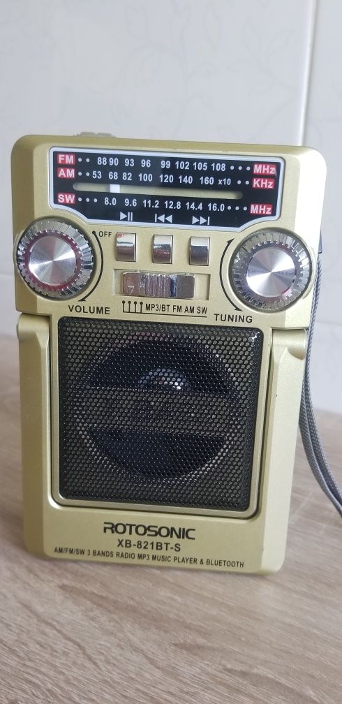 Rotosonic radio portabil