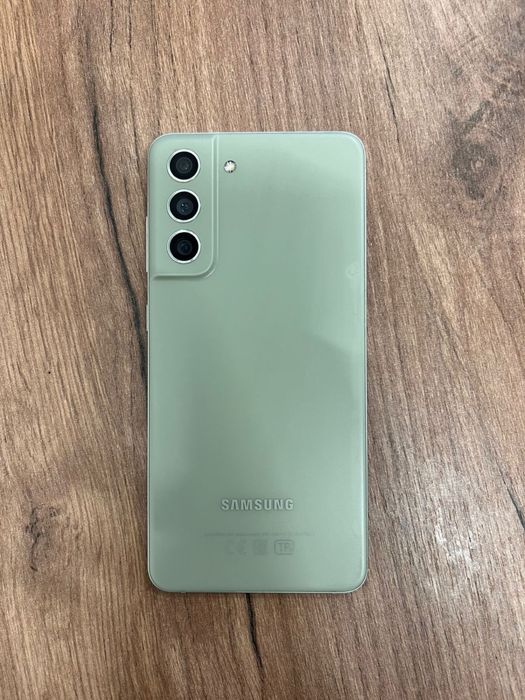 Продам Samsung S21 FE