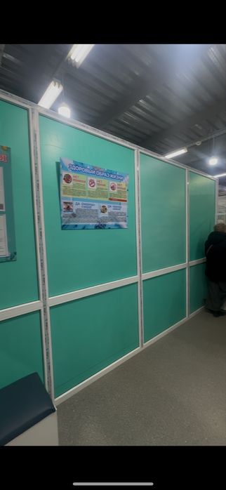 Пластиковые перегородки с двумя дверьми 4м*2,60м