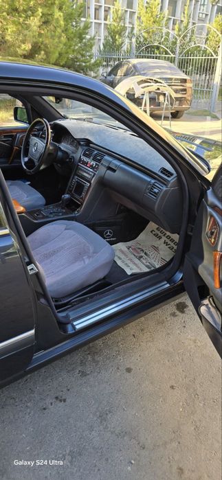 Mercedez Benz 210