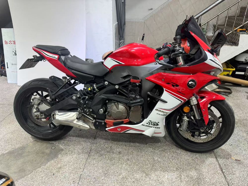 QJ MOTOR 600rr ORGINAL ideal