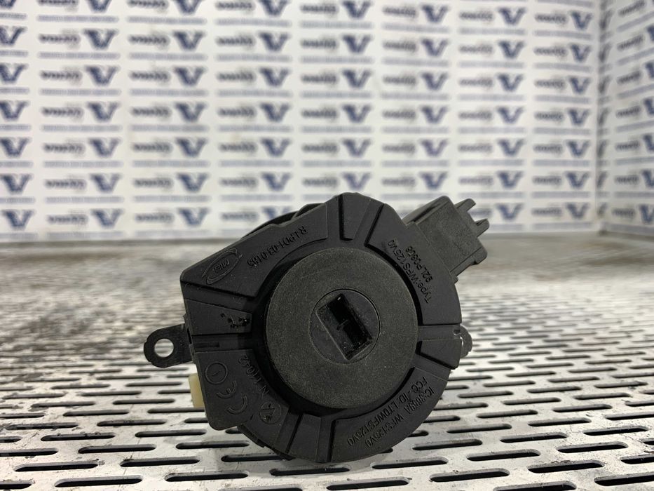 Contact Volvo V50 S40 C30 2005-2012