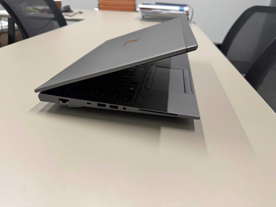 Лаптоп HP G8 Fury