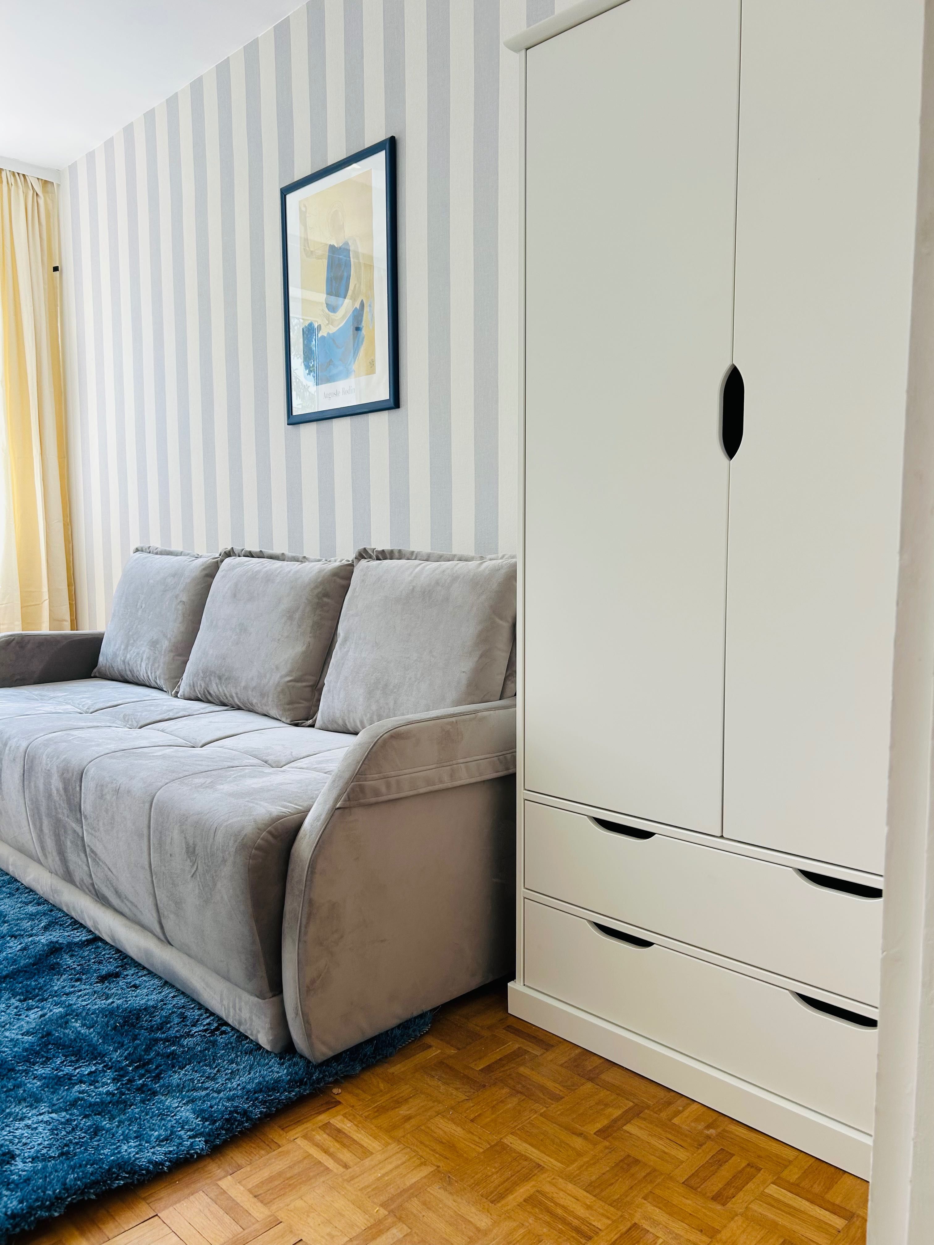 Închiriez apartament 3 camere Str Milea