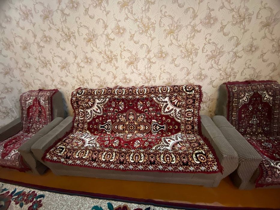 Бесплатно отдам диван кресло за бесплатно