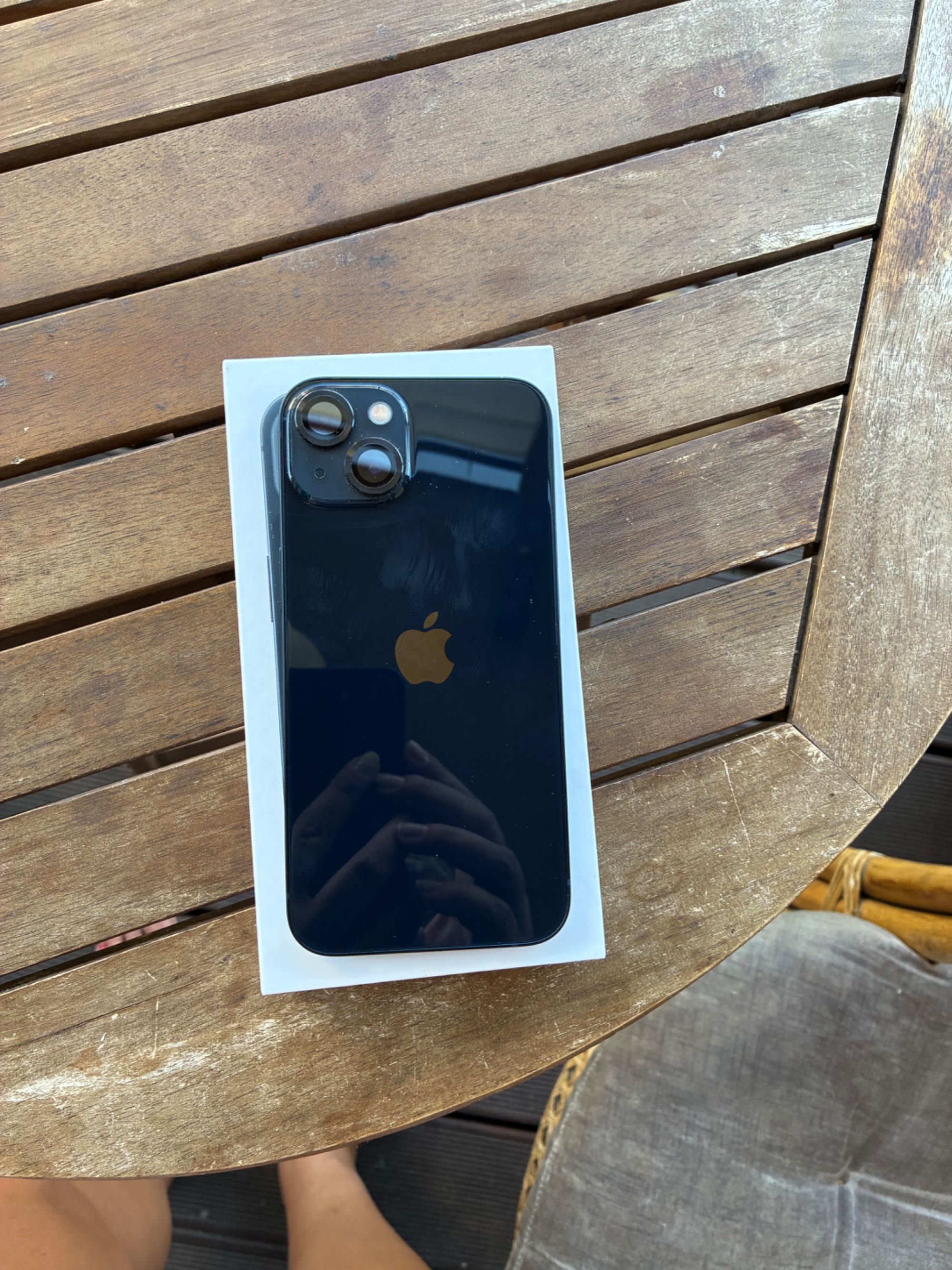 iPhone13 с една година гаранция