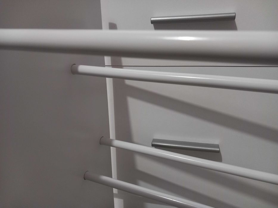 Дървена масивна етажерка за обувки