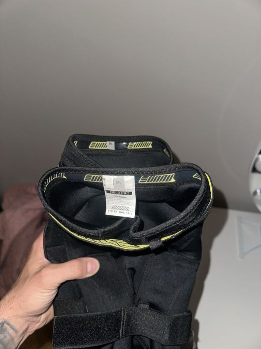 Наколенки за мотор M/L