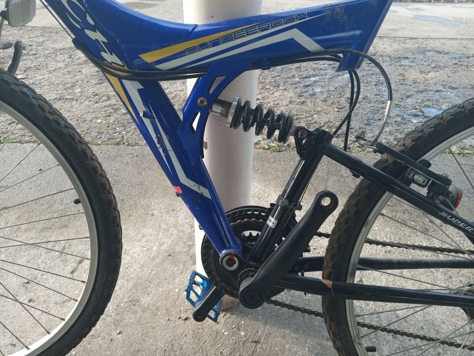 Bicicletă defectă