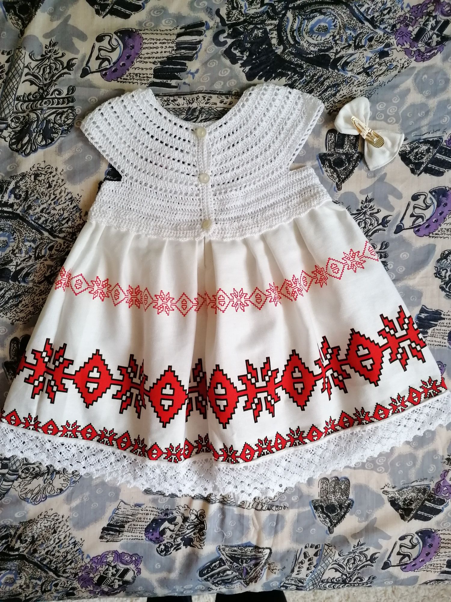 Rochița traditionala, handmade, pe comanda