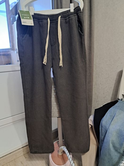 Продам джинсы новые