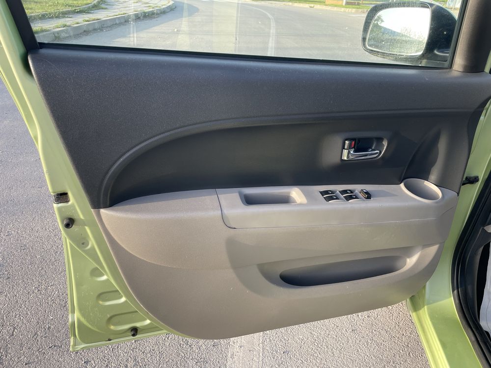 Daihatsu Sirion 1.3 БЕНЗИНОВ ЯПОНСКИ МОТОР 4 цилиндъра с верига