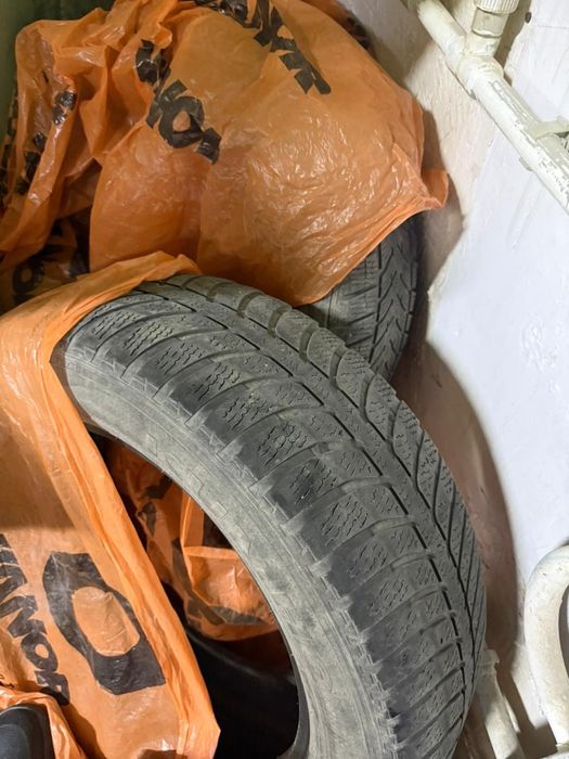 Продается зимние шины