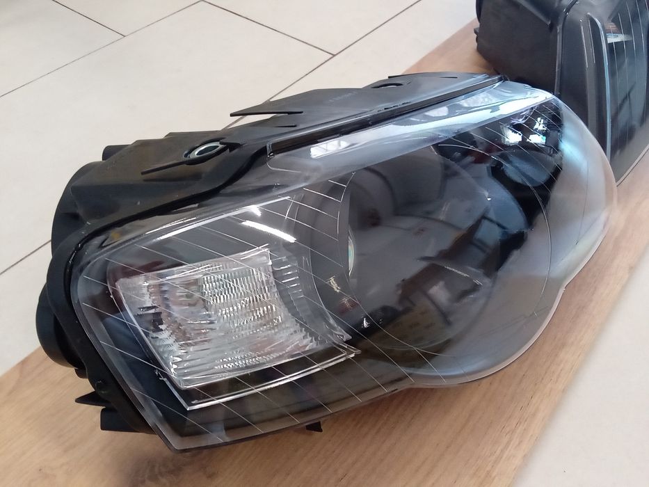 Faruri,Becuri H7/H7 VW Passat B6 2005-2010 stanga,dreapta Fundal negru