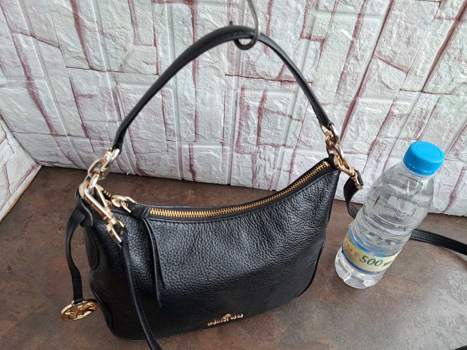 дамска чанта,Michael Kors,малка черна чантичка-естествена кожа