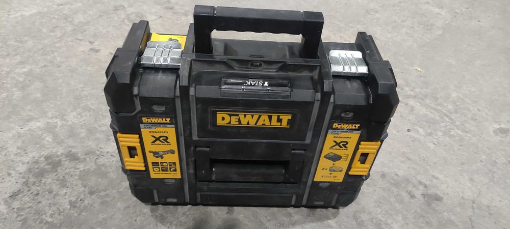 Куфар за ъглошлайф и винтоверт dewalt