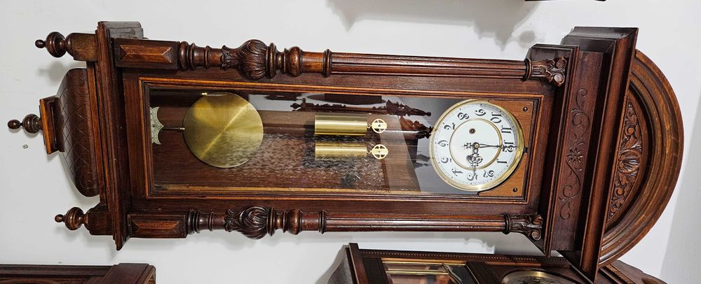 Ceas de perete cu pendula si 2 greutati Gustav Becker II