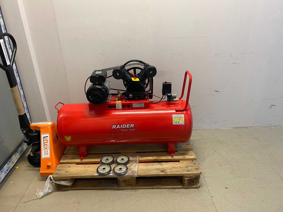 120119	Компресор 200L 2.2kW 250L/min 2цил. ремък RD-AC19