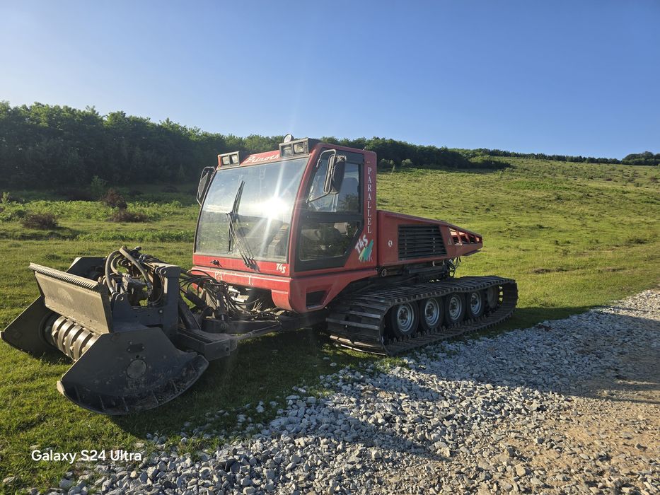 Vând tocator forestier motor de scania 350