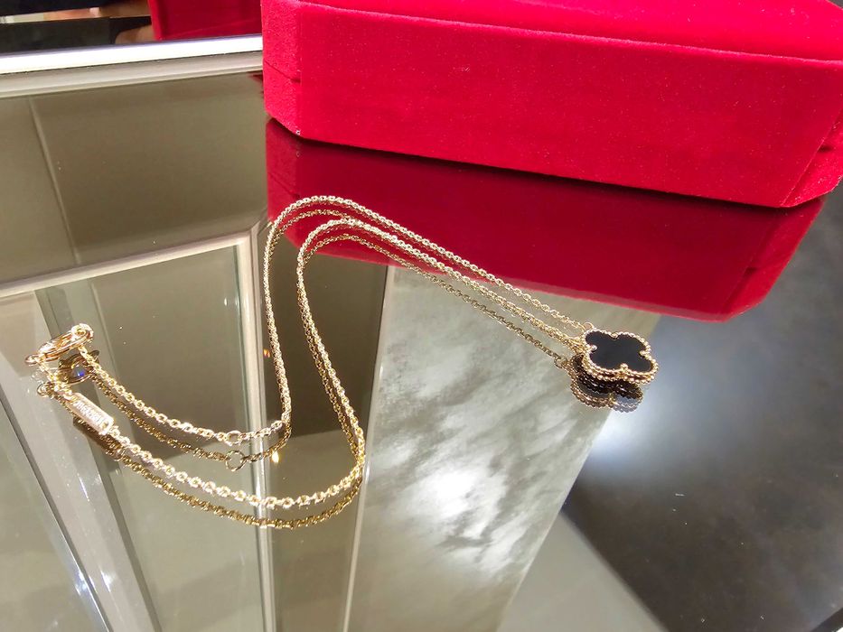 Van Cleef & Arpels VCA Rose Black Alhambra 1 Motif Clover Дамско Колие