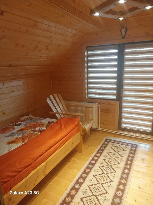 Închiriez cabana de craciun si revelion pentru 12 persoane, 5500