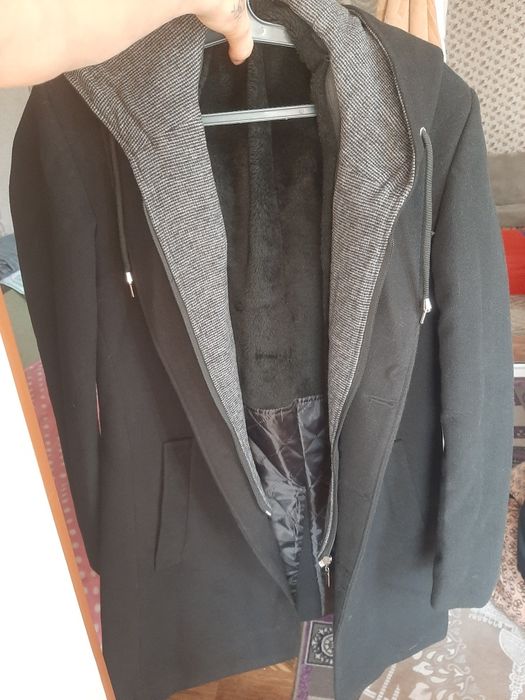 Продам Польша Мужское в хорошем состоянии  46 размера.