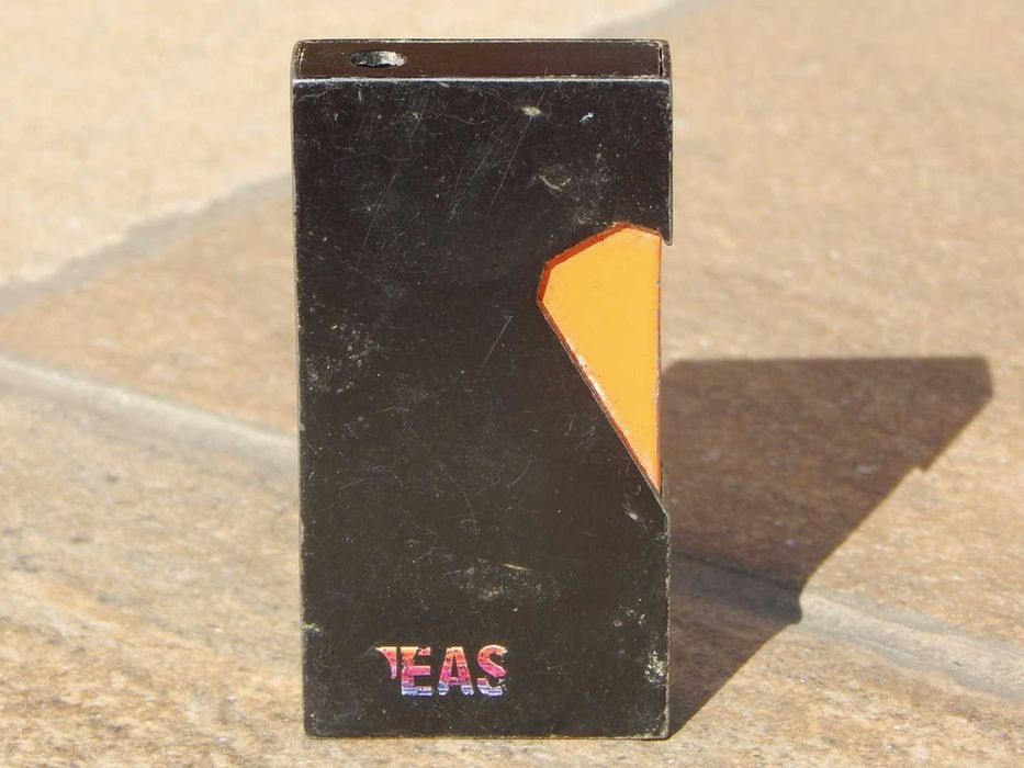 Bricheta C&C metalica uzata veche