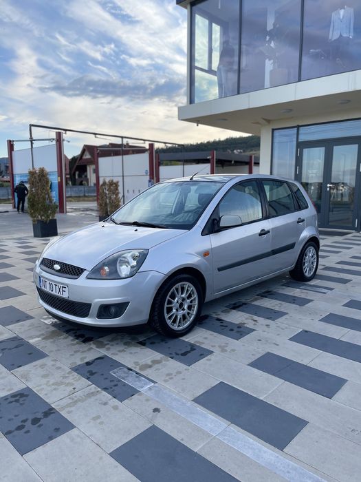 Foard fiesta merge si arata impecabil