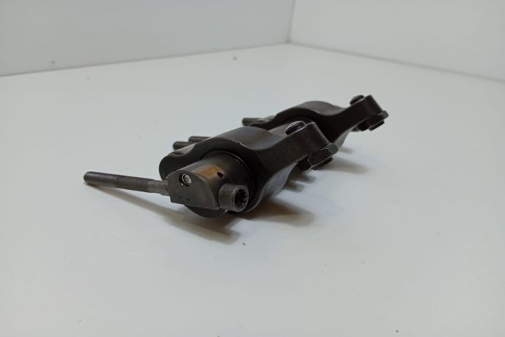 Rampa culbutori 038443H Volkswagen VW Passat B5.5 (facelift) seria