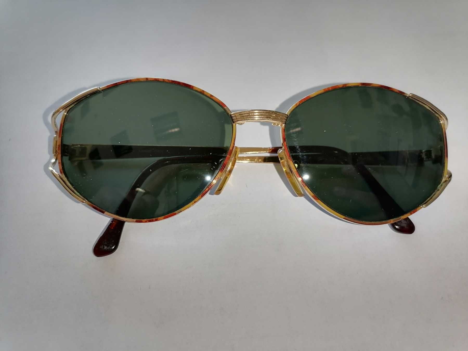 Италиянски дизайнерски слънчеви очила Gold