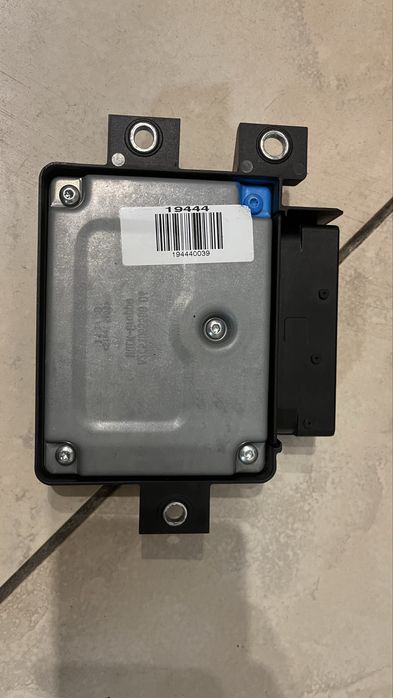 Модул за ел.ръчна спирачка(ABS) за Passat B6