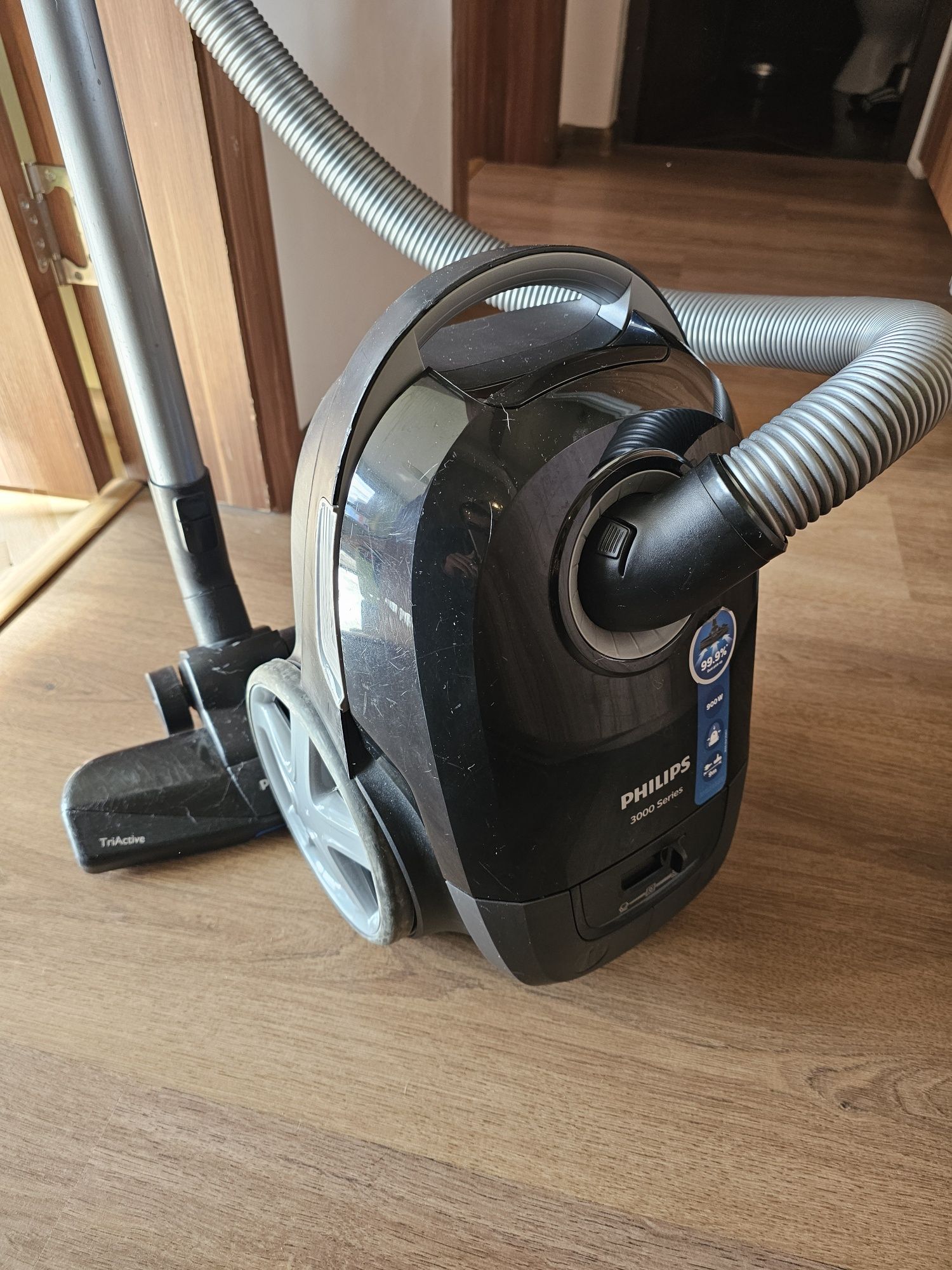 Прахосмукачка Philips XD3112/09 Series 3000